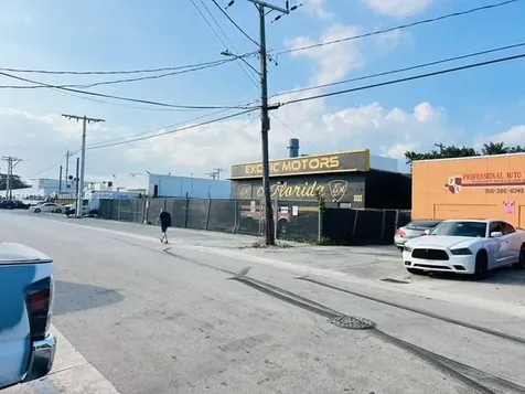 2724 NW 36th Street Miami FL 33142