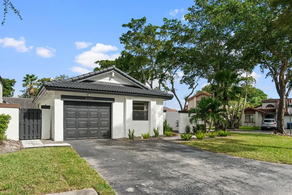 6301 NW 173rd Lane Hialeah FL 33015