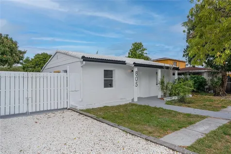 805 Sultan Avenue Opa-Locka FL 33054