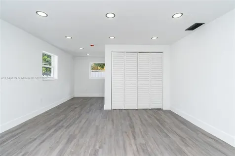805 Sultan Avenue Opa-Locka FL 33054