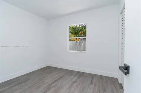 805 Sultan Avenue Opa-Locka FL 33054