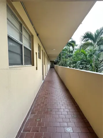 1750 NE 191st Street Miami FL 33179
