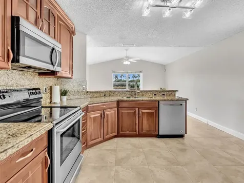 3078 SW 181st Terrace Miramar FL 33029