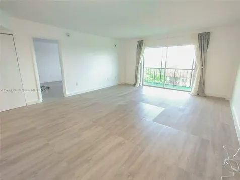 4174 Inverrary Drive Lauderhill FL 33319