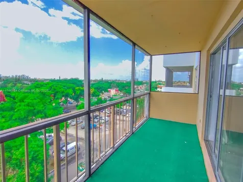 4174 Inverrary Drive Lauderhill FL 33319