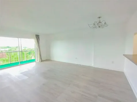 4174 Inverrary Drive Lauderhill FL 33319
