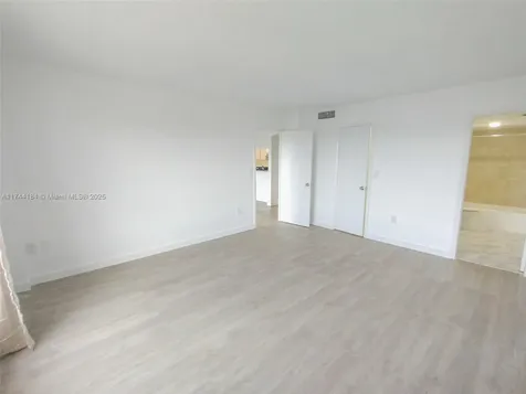 4174 Inverrary Drive Lauderhill FL 33319