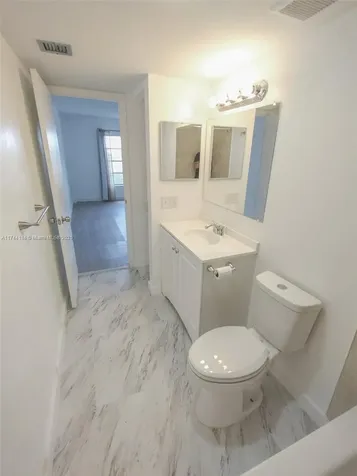 4174 Inverrary Drive Lauderhill FL 33319