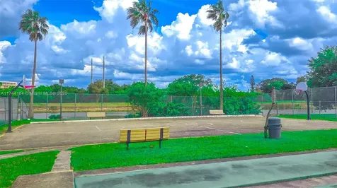 4174 Inverrary Drive Lauderhill FL 33319