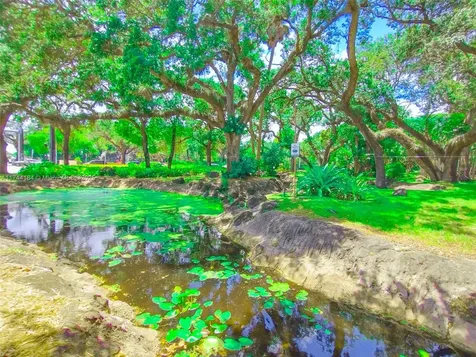 4174 Inverrary Drive Lauderhill FL 33319