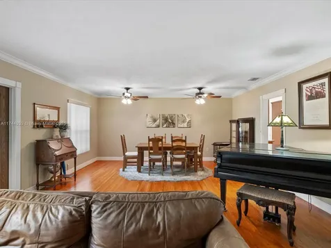 6145 SW 85th Avenue Miami FL 33143