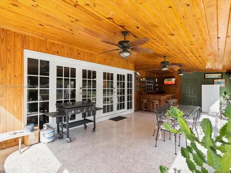 6145 SW 85th Avenue Miami FL 33143