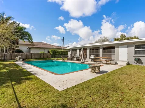 6145 SW 85th Avenue Miami FL 33143