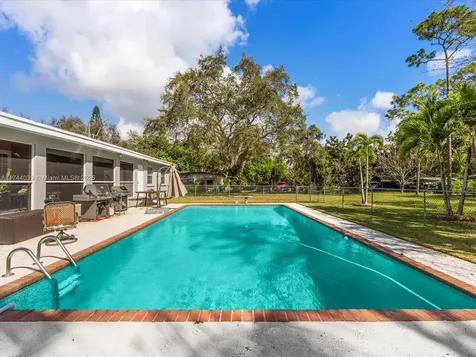 6145 SW 85th Avenue Miami FL 33143