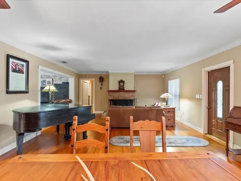 6145 SW 85th Avenue Miami FL 33143