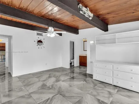 10477 SW 80th Street Miami FL 33173