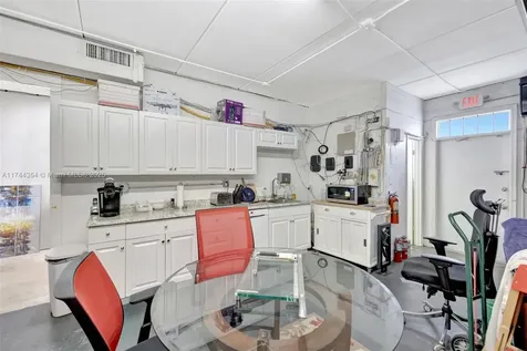 3483 NE 12th Terrace Oakland Park FL 33334