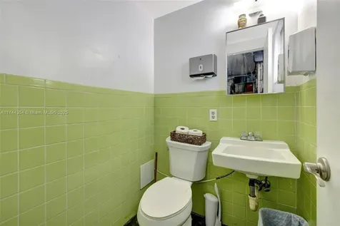 3483 NE 12th Terrace Oakland Park FL 33334