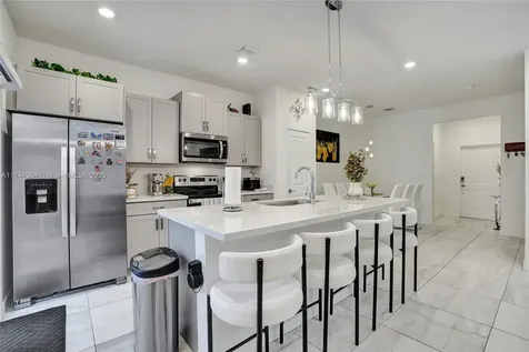 838 SE 17th Street Homestead FL 33034