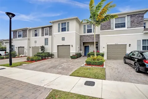 838 SE 17th Street Homestead FL 33034