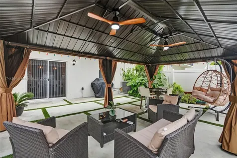 838 SE 17th Street Homestead FL 33034