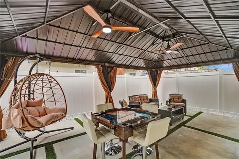 838 SE 17th Street Homestead FL 33034