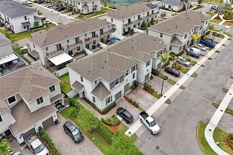 838 SE 17th Street Homestead FL 33034