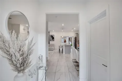 838 SE 17th Street Homestead FL 33034