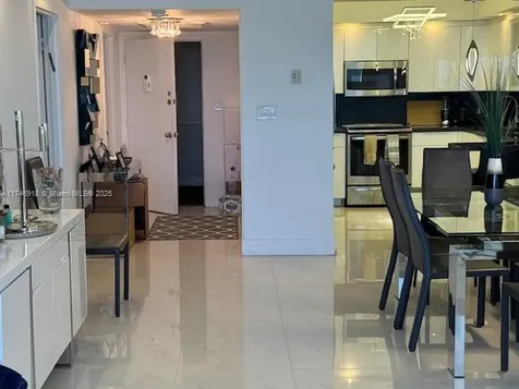 5401 Collins Avenue Miami Beach FL 33140