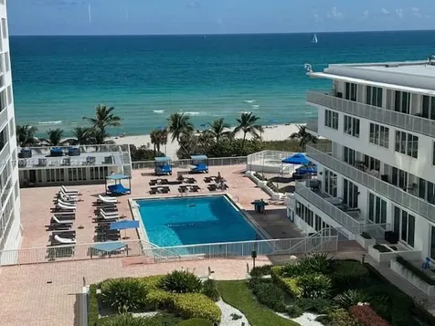 5401 Collins Avenue Miami Beach FL 33140