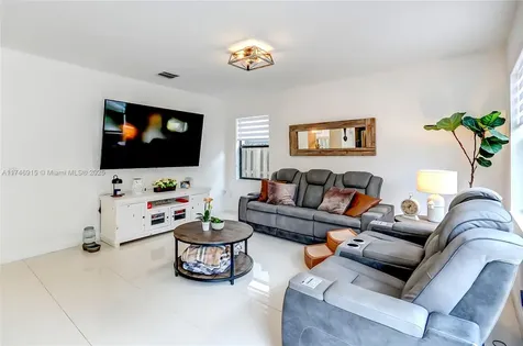 10250 NW 86th Street Doral FL 33178