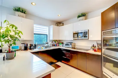 10250 NW 86th Street Doral FL 33178