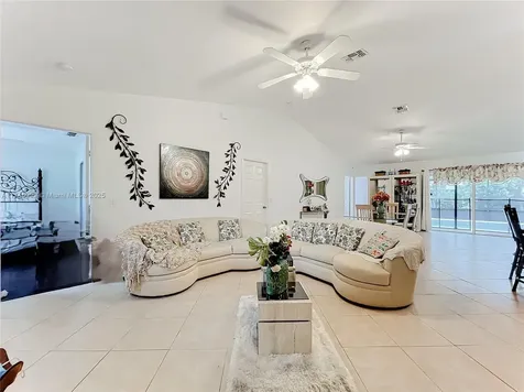 837 SW Amethist Terrace Port St. Lucie FL 34953