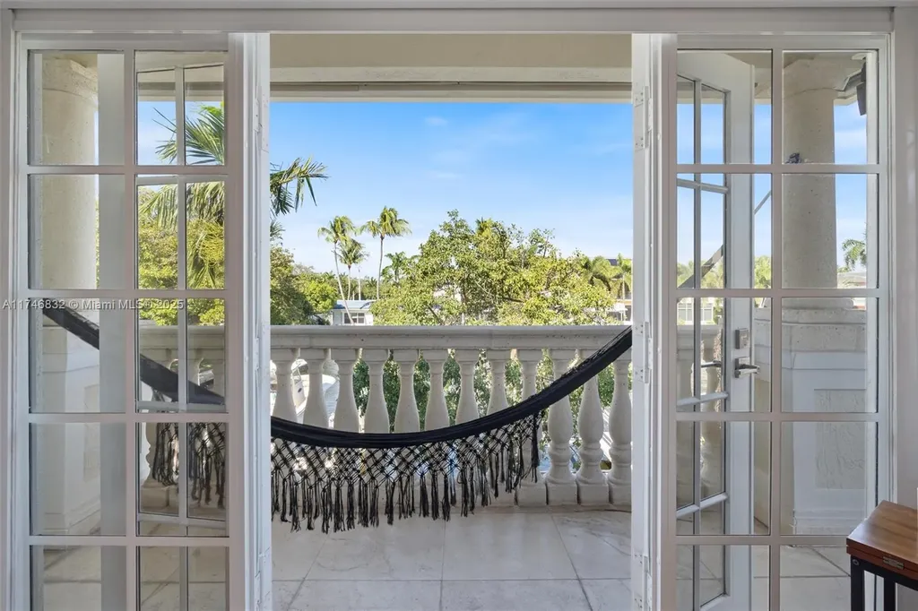 2709 NE 15th Street Fort Lauderdale FL 33304