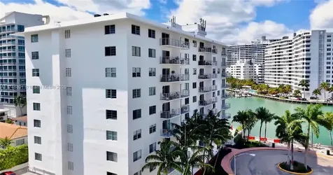1450 Lincoln Road Miami Beach FL 33139
