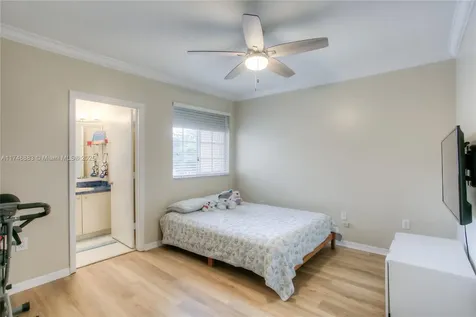 3794 SW 152nd Place Miami FL 33185