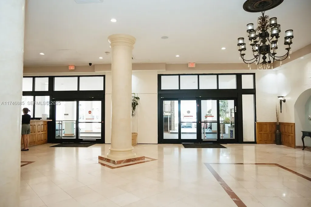 3725 S Ocean Drive Hollywood FL 33019