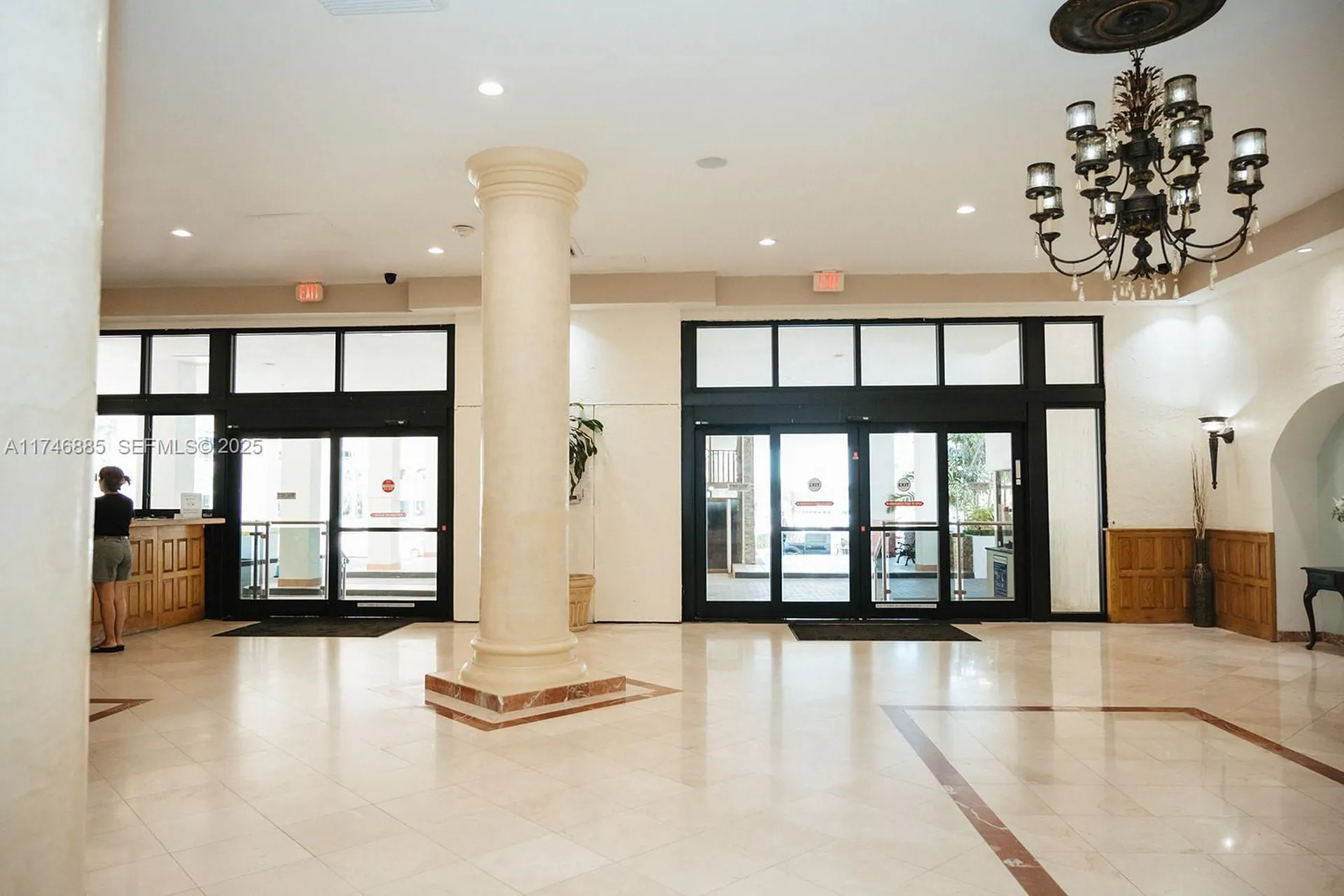 3725 S Ocean Drive Hollywood FL 33019