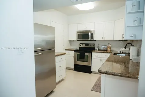 3725 S Ocean Drive Hollywood FL 33019