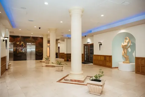 3725 S Ocean Drive Hollywood FL 33019