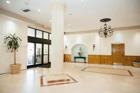 3725 S Ocean Drive Hollywood FL 33019