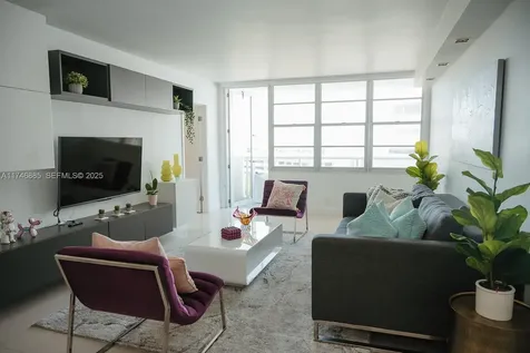 3725 S Ocean Drive Hollywood FL 33019