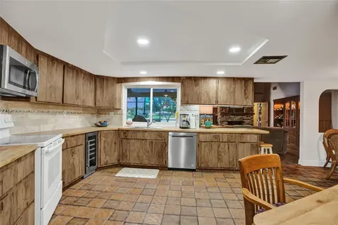 11033 NW 17th Place Coral Springs FL 33071