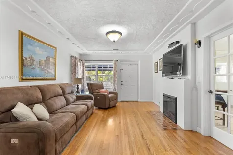 1143 SW 22nd Terrace Miami FL 33129