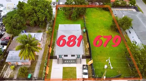 681 NW 30th Street Miami FL 33127