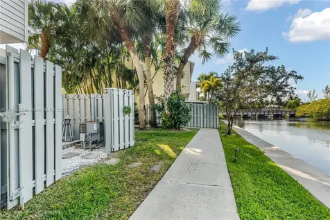 1967 NE 15th Avenue Fort Lauderdale FL 33305
