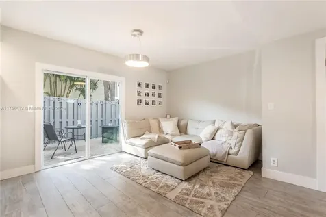 1967 NE 15th Avenue Fort Lauderdale FL 33305
