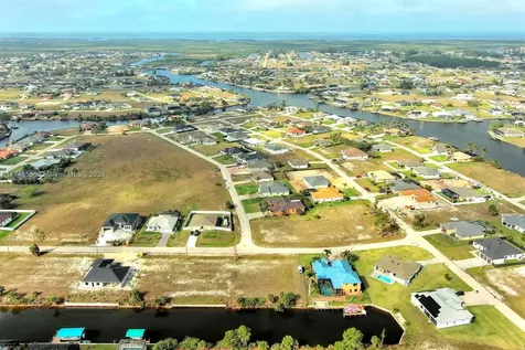 1939 NW 34th Place Cape Coral FL 33993