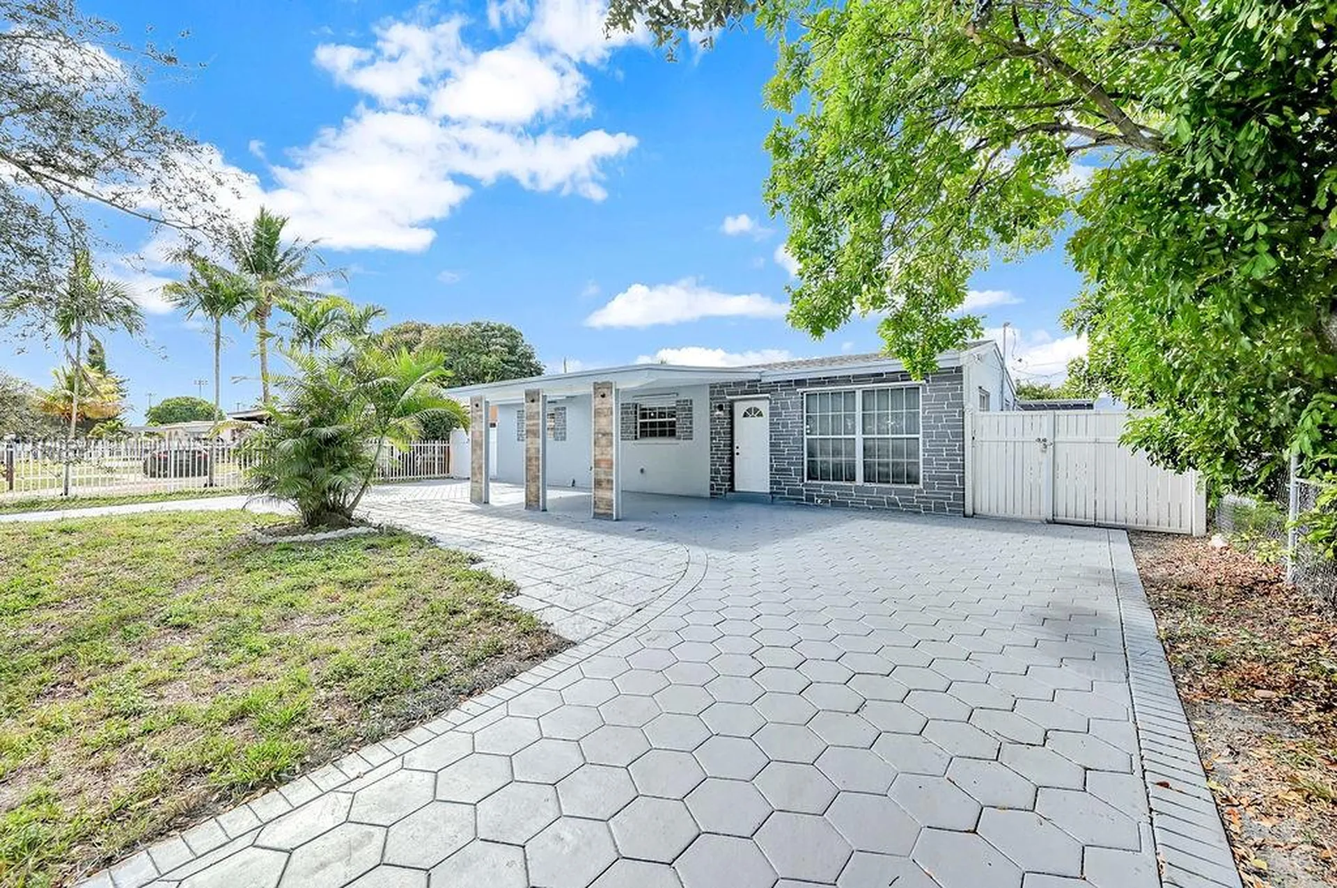 730 N 64th Avenue Hollywood FL 33024