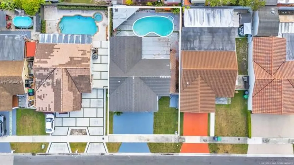 13748 SW 14th Street Miami FL 33184